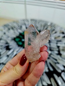 Drusa com Ìsis Autocurada coberta de Hematita