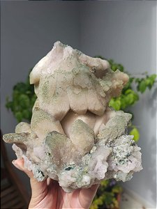 Formação Flor de Lótus (Quartzo Pseudomorfo após Calcita)