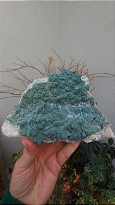 Drusa de Quartzo Coberta de Celadonita
