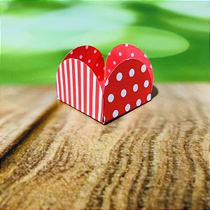 50 Forminhas Listras Poá Vermelho/Branco Para Doces 4 Pétalas 3,3X3,3X2,2  10.31 (Nc Toys Simples)