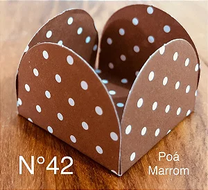 50 Forminhas Poá Marrom/Branco Para Doces 4 Pétalas 3,3X3,3X2,2 10.28 (Nc Toys Simples)
