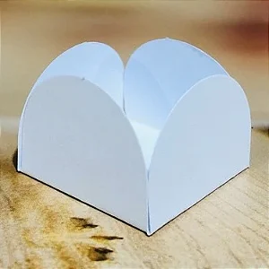 50 Forminhas Branca Para Doces 4 Pétalas G 4X4X2.7 ( 55.1 ) Nc Toys G