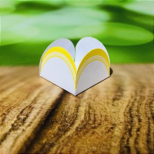 50 Forminhas Para Doces Francesinha Amarelo 4 Pétalas  10.69  (Nc Toys Simples)
