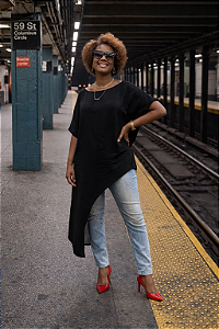 Blusa Assimetrica Ashanti preta