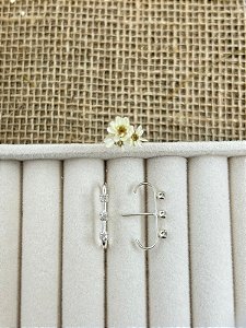BRINCO EAR HOOK TRES ZIRCONIAS 2,5MM MEIA CANA PRATA 925