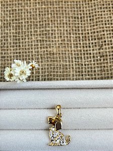 PINGENTE CACHORRO COM DETALHES CRAVEJADOS BANHADO A OURO