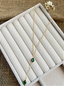 COLAR GRAVATA  COM GOTA VERDE BANHADO A OURO