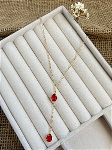 COLAR GRAVATA COM GOTA VERMELHA BANHADO A OURO