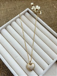 COLAR CORAÇÃO CRAVEJADO EM ZIRCONIAS BANHADO A OURO
