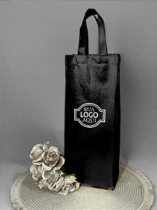 Bolsa para Vinho em TNT Metalizado Rugoso - Sofisticação e Textura