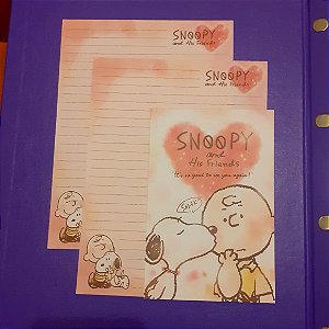 Peanuts 02 papéis de carta e 01 envelope Sanrio Importado Coração Rosa