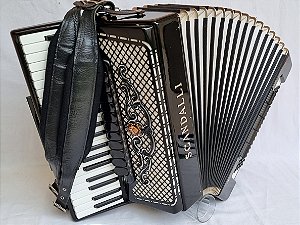 Acordeon 120 baixos Royal com Tampa de Scandalli