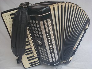 Acordeon 120 baixos pancotti impecável