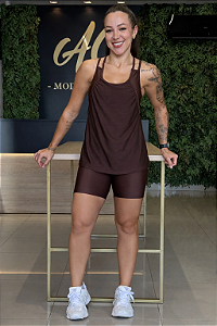 CONJUNTO FITNESS TRIO SHORT MARROM