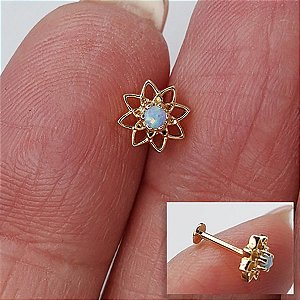 Piercing Labret Plug em Ouro 18K Flor Vazada Opala