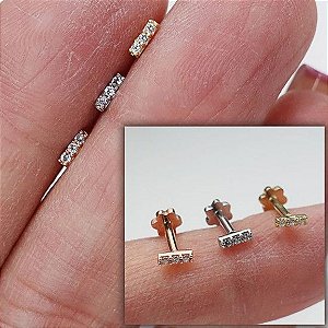 Piercing Labret Plug em Ouro 18K Barra 3 Cristais