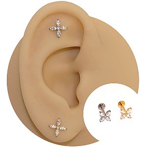 Piercing Labret em Titânio Flor Quatro Zircônias Pontuda