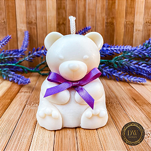 VELA URSO COM LAÇO - AROMÁTICA DECORATIVA - CERA DE COCO 220 GRAMAS