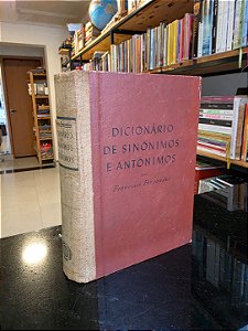 Dicionário de Sinônimos e Antônimos