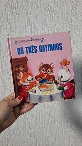 Os três gatinhos