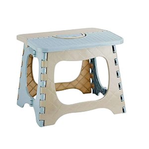 BANQUETA DE PLASTICO 29X24CM DOBRAVEL BEGE E CINZA