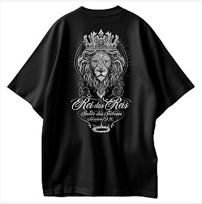 Rei dos Reis Camiseta Cristã Oversized Preta Evangelho Leão de Judá