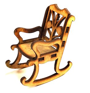 Cadeira de Balanço 8x4,5cm em MDF