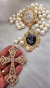 Terço de noiva personalizado sagrada família com relicário/Dourado