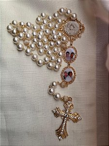 Terço de noiva personalizado sagrada família com relicário duplo/Dourado