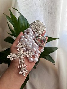 Terço de noiva personalizado sagrada família com relicário de coração/Prata