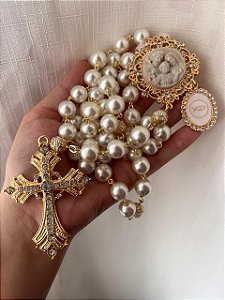 Terço de Noiva Dourado Sagrada Família com iniciais