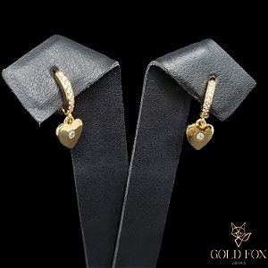 BRINCO ARGOLINHA CRAVEJADA CRISTAL CORAÇÃO PONTO LUZ - BANHADO A OURO 18K