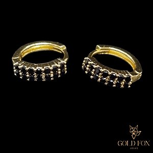 BRINCO ARGOLA 14 PEDRAS EM ZIRCÔNIA PRETA - BANHADO A OURO 18K