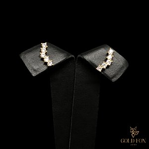 BRINCO EAR CUFF CRISTAL 5 ZIRCÔNIAS MENORES - BANHADO A OURO 18K