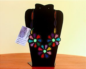 Colar Preto Colorido