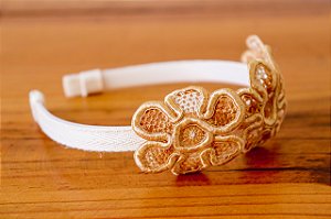 Tiara com Flor na Renda Irlandesa