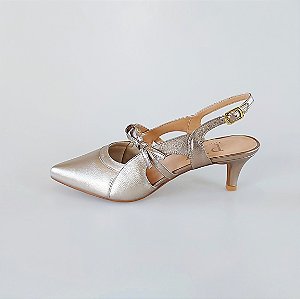 SCARPIN SALTO FINO COURO PRATA VELHA CONFORTAVEL