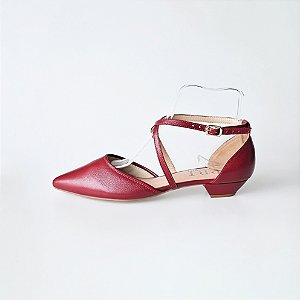 SCARPIN SALTO FINO COURO VINHO CONFORTAVEL