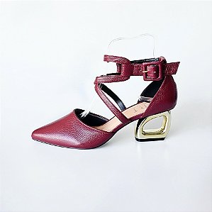 SCARPIN SALTO GEOMETRICO COURO MARSALA CONFORTAVEL