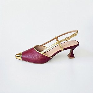 SCARPIN SALTO TACA COURO VINHO DOURADO CONFORTAVEL