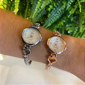Relógio Feminino Minimalista com Coração Vazado