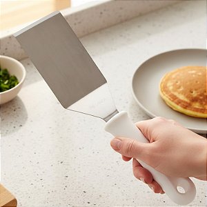 Espátula Reta de Inox Multiuso Com Cabo Branco e Alça 24cm Aliança
