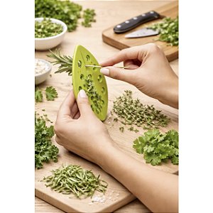 Debulhador Tira Folhas Para Temperos Ervas Verde 9 Funções Chefn