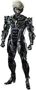 Boneco Raiden 1/6 Video Game Hot Toys (modelo VGM 17) Metal Gear Rising: Revengeance