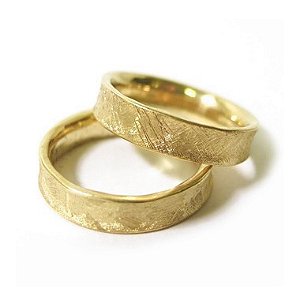 Par de Alianças confidence