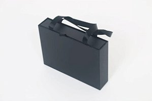 Caixinha de Papel Preto P/ Presente com Alça 12x16cm - Pct c/ 6