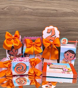 KIT CLÁSSICO DE PAPELARIA PERSONALIZADA 30UNID