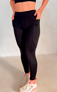 Legging preta com bolso