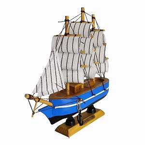 Mini Barco Veleiro Decorativo Azul claro em Madeira 16cm