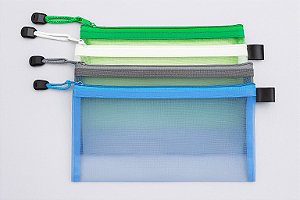 Necessaire lisa colorida de nylon - Tamanho P
